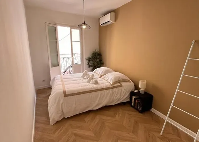 T2 Vieux Port D'ajaccio Ajaccio (Corsica)